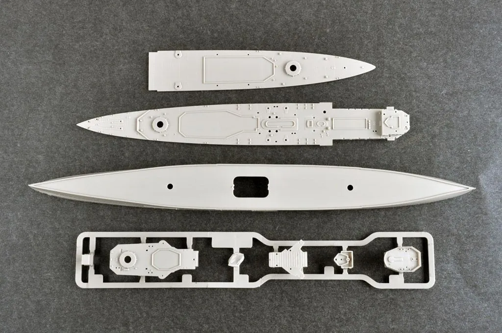 Trumpeter 1/700 HMS Exeter # 06744 7 Trumpeter 1/700 HMS Exeter # 06744 - Image 5