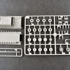 Trumpeter 1/72 German JagdTiger # 07165 -Aircraft Kits Sales trm07165pic4