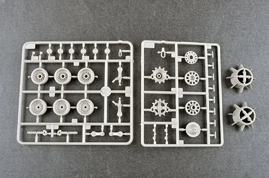 Trumpeter 1/35 Russian S-300V 9A84 SAM # 09520 17 Trumpeter 1/35 Russian S-300V 9A84 SAM # 09520 - Image 15