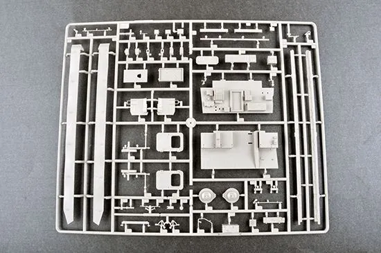 Trumpeter 1/35 Russian S-300V 9A84 SAM # 09520 11 Trumpeter 1/35 Russian S-300V 9A84 SAM # 09520 - Image 9