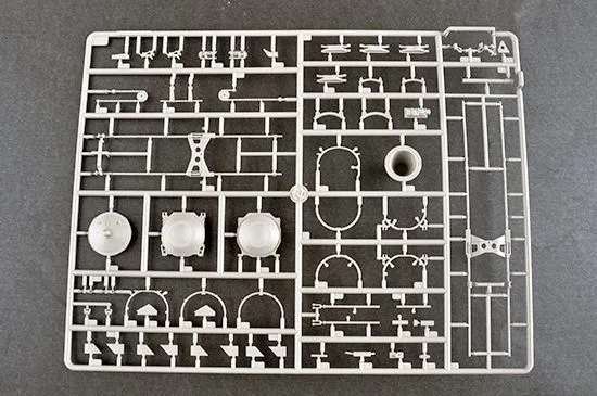 Trumpeter 1/35 Russian S-300V 9A85 SAM # 09521 13 Trumpeter 1/35 Russian S-300V 9A85 SAM # 09521 - Image 11