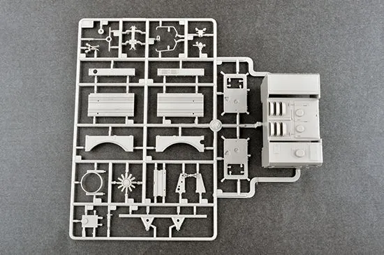 Trumpeter 1/35 Russian 9P78-1 TEL For 9K720 Iskander-M System (SS-26 Stone) # 01051 20 Trumpeter 1/35 Russian 9P78-1 TEL For 9K720 Iskander-M System (SS-26 Stone) # 01051 - Image 18