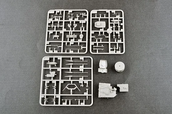 Trumpeter 1/350 HMS York WW2 British York Class Heavy Cruiser # 05351 11 Trumpeter 1/350 HMS York WW2 British York Class Heavy Cruiser # 05351 - Image 9