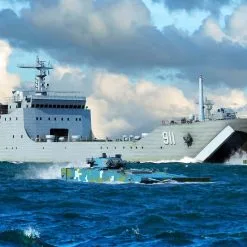 Trumpeter 1/700 PLA Navy Type 072A LST # 06728